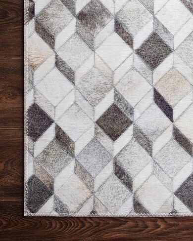 Loloi II Maddox Silver/Ivory 5'-0" x 7'-6" Area Rug in Saudi Arabia