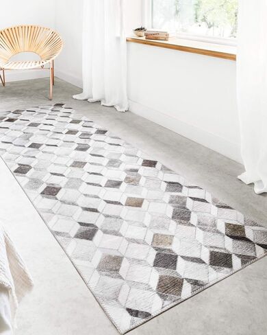 Loloi II Maddox Silver/Ivory 5'-0" x 7'-6" Area Rug in Saudi Arabia