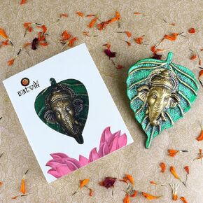 SATVIK Metal Pan Patta Ganesh Decorative Wall Hanging Showpiece Lord Ganesha on Leaf Home Decor. Indian Housewarming Return gift for bulk. Figurine pooja decoration item Yellow