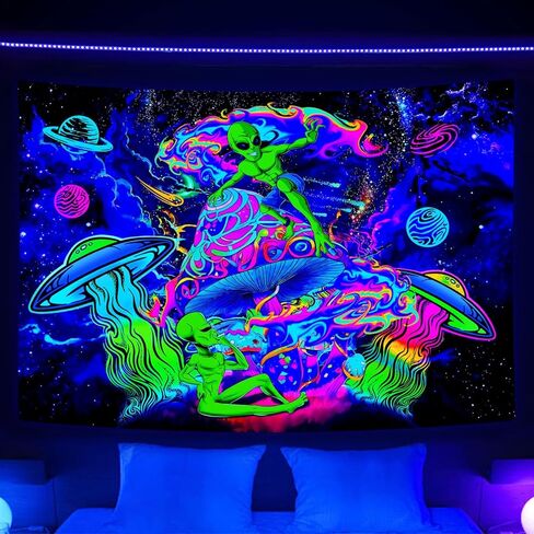 Blacklight مضحك الغريبة نسيج، الأشعة فوق البنفسجية رد الفعل Trippy الفضاء الغريبة الفطر الهبي المفروشات الجمالية، لطيف بارد الغريبة UFO الكون كوكب مخدر Blacklight نسيج للرجال الأولاد غرفة نوم 40X30IN in Kuwait