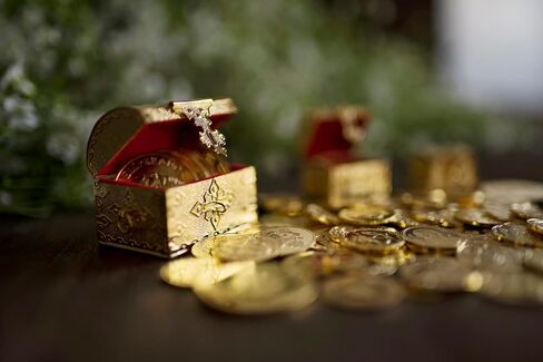 عملات الوحدة للزفاف EHV - عملات الزفاف الفاخرة المصنوعة يدويًا مع صندوق مزخرف جميل - تذكار الزفاف الإسباني التقليدي Arras - صندوق ديكور زواجي أنيق مع مجموعات عملات معدنية مكونة من 13 قطعة (عذراء) in Saudi Arabia