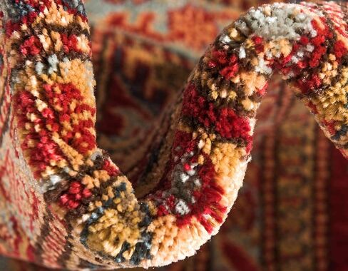 سجادة عداء حمراء كلاسيكية من مجموعة Loom Sahand الفريدة ذات التصميم الهندسي التقليدي (2' 7 × 6' 7) in Saudi Arabia