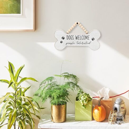 NIKKY HOME Dogs Farmhouse Door Sign 9.4 x 5.9, Dog Bone Wooden Welcome Sign for Front Door Porch Decor with wooden beads Welcome Wreath Sign Hanging for Dogs Lovers Christmas Decoration in Saudi Arabia