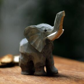 Hand Carved Elephant Ornament Hand-Painted Wooden Elephant Hand Carved Wooden Elephant Figurines Statue Gifts for Men Women Kids