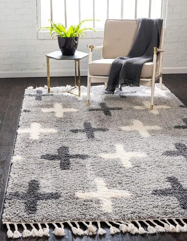 مجموعة Loom Hygge Shag الفريدة من نوعها، مستوحاة من المغرب الحديث، تصميم هندسي، سجادة منطقة قطيفة ومريحة، مستطيلة 8' 0" x 10' 0"، رمادي فاتح/عاجي in Saudi Arabia