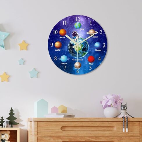 ساعة حائط تتوهج في الظلام لغرفة النوم - ساعات حائط للمطبخ تعمل بالبطارية - ساعة حائط صامتة مقاس 12 بوصة لغرفة نوم الأطفال وغرفة المعيشة والمكتب in Kuwait