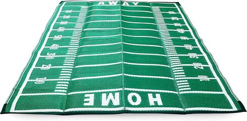 سجادة يدوية من Camco مقاس 5x6-1/2 بوصة مع حزام | مثالية للنزهات والشواطئ والرحلات والنزهات | مقاوم للطقس | طباعة ملعب كرة القدم (42819) in Kuwait