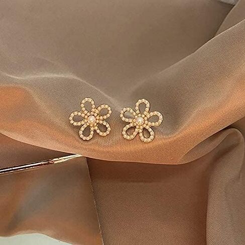 اقراط فضة عيار 925 مطلية بالذهب عيار 14 قيراط على شكل زهرة البرسيم والزركون in Kuwait