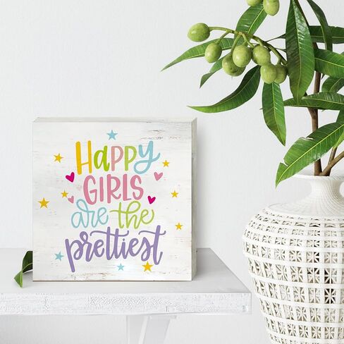 لافتة صندوق خشبي ملهمة للفتيات لحضانة البنات، الفتيات السعيدات هي أجمل لوحة خشبية لديكور غرفة البنات على سطح الطاولة in Kuwait