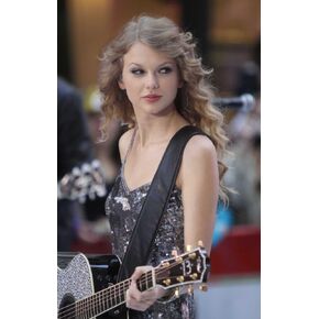 Taylor Swift 2010 Photo By John Barrett (Taylor Swift3713) Poster Print (8 x 10)