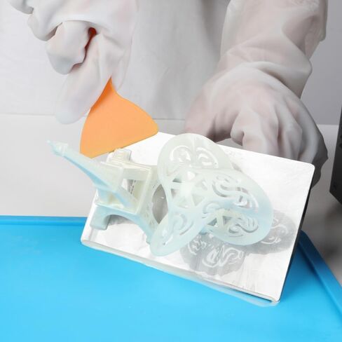 مجموعة الأدوات الأساسية للطابعة ثلاثية الأبعاد الرسمية من Creality مع أداة إزالة بلاستيكية، وبساط سيليكون، وقمع سيليكون، وفلتر راتنج، وفرشاة مجرفة بلاستيكية، وقفازات PVC in Saudi Arabia