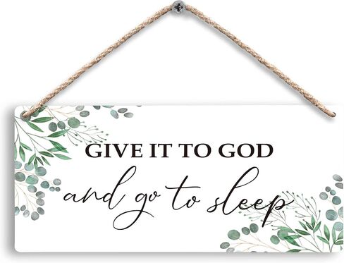 Dining Room Hanging Wooden Signs 12x6, the Best Memories are Made Gathered Around the Table Home Dining Room Wall Decor, Housewarming Kitchen Home Decor Gifts for Women Men in Saudi Arabia