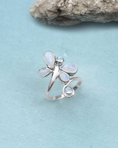 YoTreasure Moonstone & Blue Topaz Chunky Ring in .925 Sterling Silver in Saudi Arabia