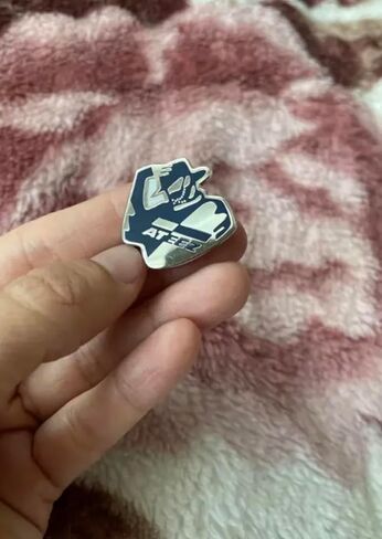 Ateez South Korean Boy Band Group Music Pop Stars Idols 1.1" Enamel Pin Badge in Saudi Arabia