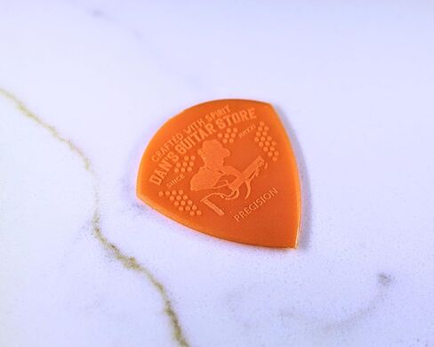 Dan's Guitar Store - Precision Pick Tapered 0.80mm - 10-pack Grippy Precision Medium-weight High-Visibility Plectrums for Professionals… in Saudi Arabia