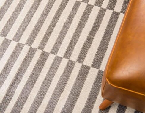 Unique Loom Williamsburg Collection Casual Transitional Thick Alternating Stripes Area Rug, 6 x 9 ft, Black/Beige in Saudi Arabia