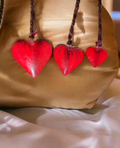 Rustic Elegance Metal Heart Wall Decor in Antique Gold Finish, Vintage Wall Hanging Art, Country Theme Farmhouse Decoration Set of 3 Pieces in Saudi Arabia