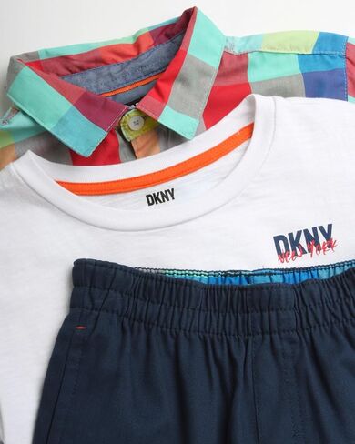 طقم سراويل للأولاد من DKNY - 3 قطع بأكمام قصيرة وأزرار سفلية وتي شيرت وشورت - مجموعة ملابس صيفية للأولاد (2T-7) in Saudi Arabia