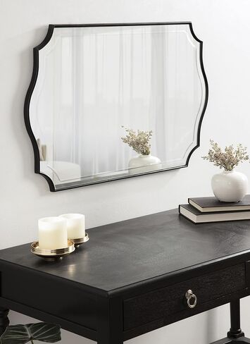 مرآة حائط صدفية من Kate and Laurel Hollyn Glam، مقاس 20 × 30، ذهبية، ديكور حائط تقليدي مزخرف بإطار أنيق وإسكالوب ناعمة in Saudi Arabia