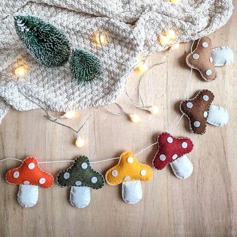 Christmas Heart Ornament Set - Set of 6 White and Red Felt Hearts with Snowflake Design - Heart Decorations for Christmas Tree - Stuffed Heart Ornaments - Handmade Scandinavian Style in Saudi Arabia