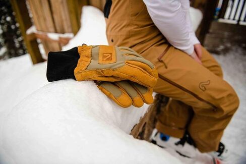 Flylow Magarac Insulated Waterproof Ski & Snowboard 5-Finger Gloves in Kuwait