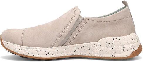 Taos Footwear Women's Super Step in Sneaker in Saudi Arabia