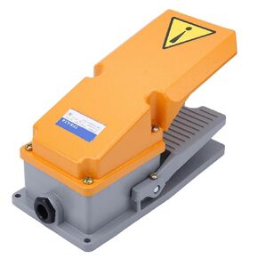 Foot Pedal Switch,AC380V DC220V 10A Foot Switch,Momentary Self-Reset Foot Pedal Switch,1 Open and 1 Closed Contact,Aluminum Case,Silver Contact Stopper,for Machine Tool Equipment
