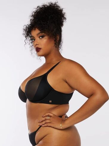 سافاج X يغرق المرأة in Kuwait