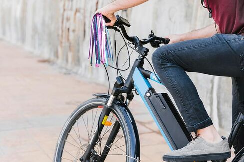 Rainbow Bike Streamers Holiday Bike Handlebar Tassels Colorful Bicycle Streamer Tassels for Bicycle Ornaments in Saudi Arabia