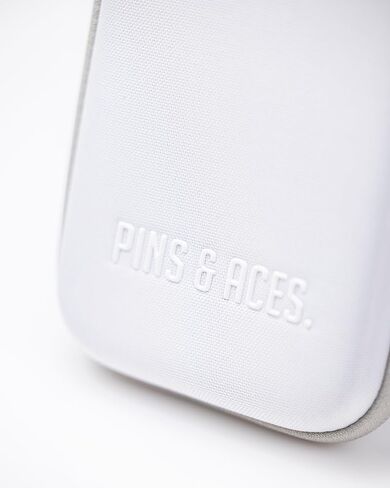 قفاز Pins & Aces وعلبة الملحقات - الحل المتكامل لتنظيم وحمل ملحقات الجولف الأساسية في الملعب (رمادي) in Saudi Arabia