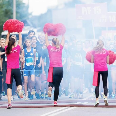 Newwiee 24 Pcs Football Towel Cotton Quarterback Football Field Towel Sports Football Streamer Towels for Sweat & Maintaining Grip, Versatile Towel for Gym, Yoga, Youthful Football in Kuwait