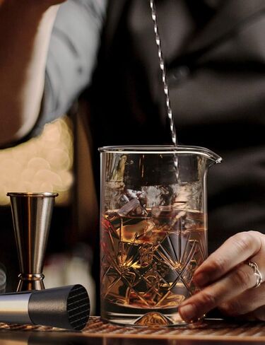 Crystal Cocktail Mixing Glass - Premium 18oz 550ml - Solid, Stable & Sturdy Hand Blown Cocktail Shaker - Professional Quality Seamless Bar Mixing Glass - Gift for Wedding, Anniversary in Saudi Arabia