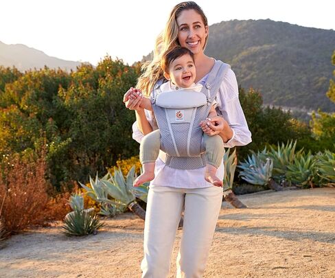 حاملة أطفال شبكية قابلة للتنفس من Ergobaby Omni Breeze لجميع أوضاع الحمل لحديثي الولادة والأطفال الصغار مع دعم قطني معزز وتدفق الهواء (7-45 رطل)، ألماس زيتوني ناعم in Kuwait