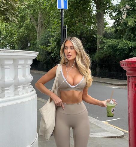 Vita Freedom Contour Crop | Deep V-Neck Sports Bras for Women - U Back Padded Bra Sexy Wireless Yoga Bra in Kuwait