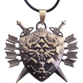 قلادة من الجلد بسلسلة معدنية مطلية بالذهب العتيقة زيلدا شيلد in Kuwait