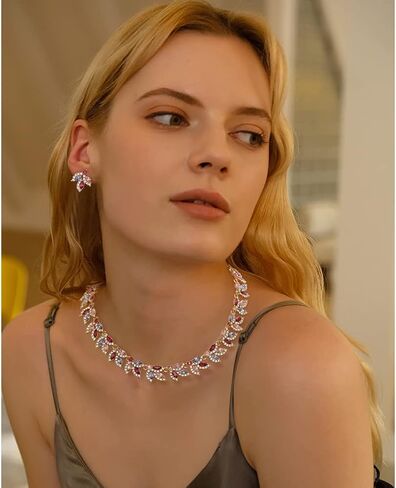 مجموعة مجوهرات نسائية من CLASSYZINT مصنوعة من خليط معدني مطلي بالذهب وأحجار الراين المتعددة وقلائد قصيرة وأقراط متدلية لحفلات التخرج ومجموعة مجوهرات وصيفة العروس لحفلات الزفاف in Kuwait