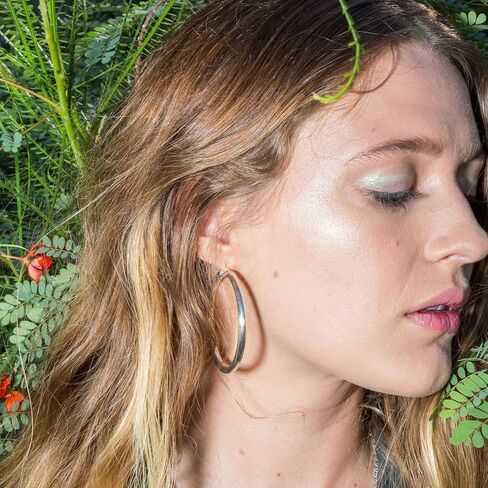 أقراط حلقية من الفضة الإسترلينية 14 قيراط مطلية بالذهب للنساء أقراط حلقية مكتنزة سميكة خفيفة الوزن لا تسبب الحساسية للنساء، أنبوب 4 مم in Kuwait