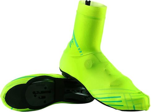Santic Cycling Shoe Covers Unisex Windproof Bike Cycling Overshoes Winter Thermal Sports Accessories 1 Pair … in Saudi Arabia