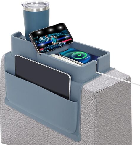 حامل أكواب للأريكة من السيليكون مع جيوب جانبية ذات سعة كبيرة ومضادة للانزلاق ومسند ذراع للأريكة وحامل مشروبات للأريكة وحامل للأريكة مع حامل أكواب لجهاز التحكم عن بعد والوجبات الخفيفة والهاتف المحمول، رمادي فاتح in Kuwait