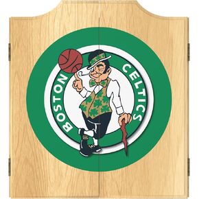 مجموعة خزانة لوحة رمي السهام العالمية ذات العلامة التجارية - لوح رمي السهام بشعار Boston Celtics مع 6 سهام بأطراف فولاذية، لوحة النتائج، خزانة خشبية معلقة