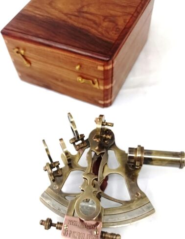 آلة السدس البحرية الألمانية العتيقة المصنوعة من النحاس البحري من كالفن مع صندوق خشبي آلة السدس البحرية البحرية مع صندوق هدايا خشبي روس/ آلة السدس النحاسية / آلة السدس البحرية in Kuwait