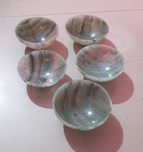 Green Aventurine Bowl Crystal Bowl Agate Stone Gemstone Gem Bowl Hand Carved Polished Healing Bowls Chakras Stones Office Decor Natural Gemstone Gem Bowl Feng Shui Crystal Decor Gifts in Saudi Arabia