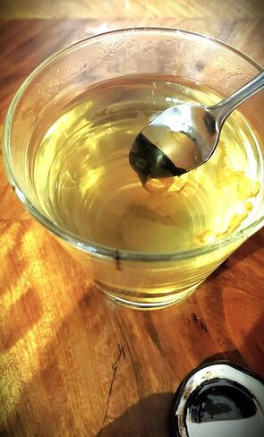 Shilajit Pure Authentic Resin 30 gram, 82% Fulvic Acid, 18000 feet Himalayan Range. Lab Tested, high Gold Grade Quality. Harvested in Small batches. Purified to Remove Heavy Metals. in Saudi Arabia