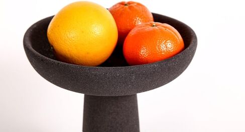 وعاء مزخرف بقاعدة من السيراميك الأسود طويل القامة لديكور المطبخ. in Kuwait