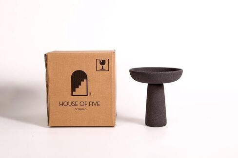 وعاء مزخرف بقاعدة من السيراميك الأسود طويل القامة لديكور المطبخ. in Kuwait