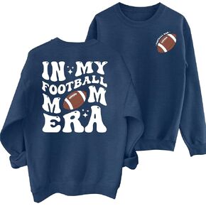 سويت شيرت Football Mom للنساء: قميص In My Football Mom Era، بلوفر كرة القدم، هدايا يوم اللعبة in Kuwait
