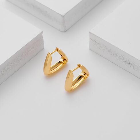 ليلي اند وايت اقراط ذهبية مثلثة الشكل للنساء، اقراط حلقية هندسية، اقراط ذهبية عصرية، هدية مجوهرات in Kuwait