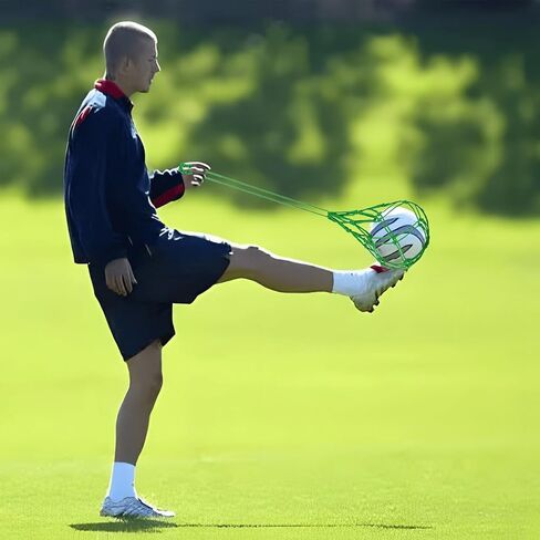 شبكة كرة القدم لركلة كرة القدم مع وسادات للركبة، قطعتان من معدات تدريب كرة القدم تناسب حجم الكرة 3، 4، 5، شبكة تدريب كرة القدم المنفردة للشباب البالغين in Kuwait