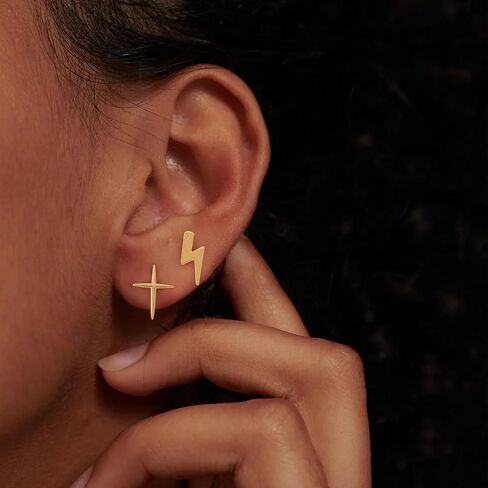 MEVECCO Stud Earrings for Women Dainty 18k Gold Hypoallergenic Stud Earrings Sets for Multiple Piercing Small Stud Earrings Gift for Her in Kuwait