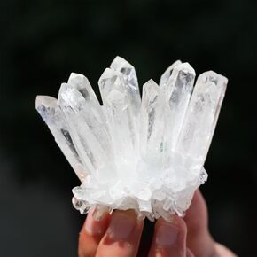 Irregular Shape & Size Natural Gemstones Healing Clear White Rock Quartz Crystal Cluster Mineral Druzy Geode Specimen Home Decor (300~400g)